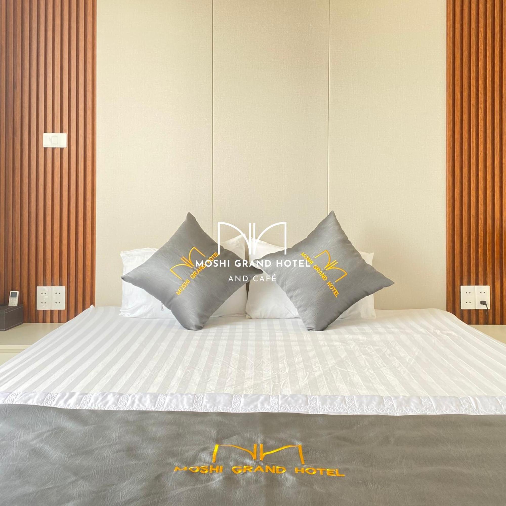 Moshi Grand Hotel Шамшон Екстер'єр фото